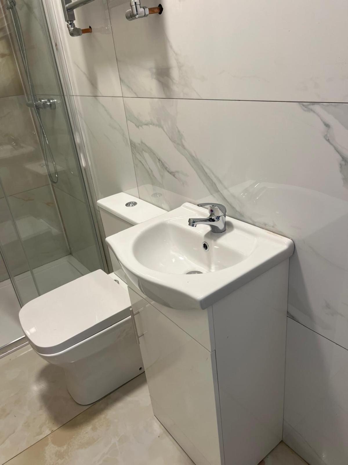 Good Priced Single Rooms In Northolt Extérieur photo