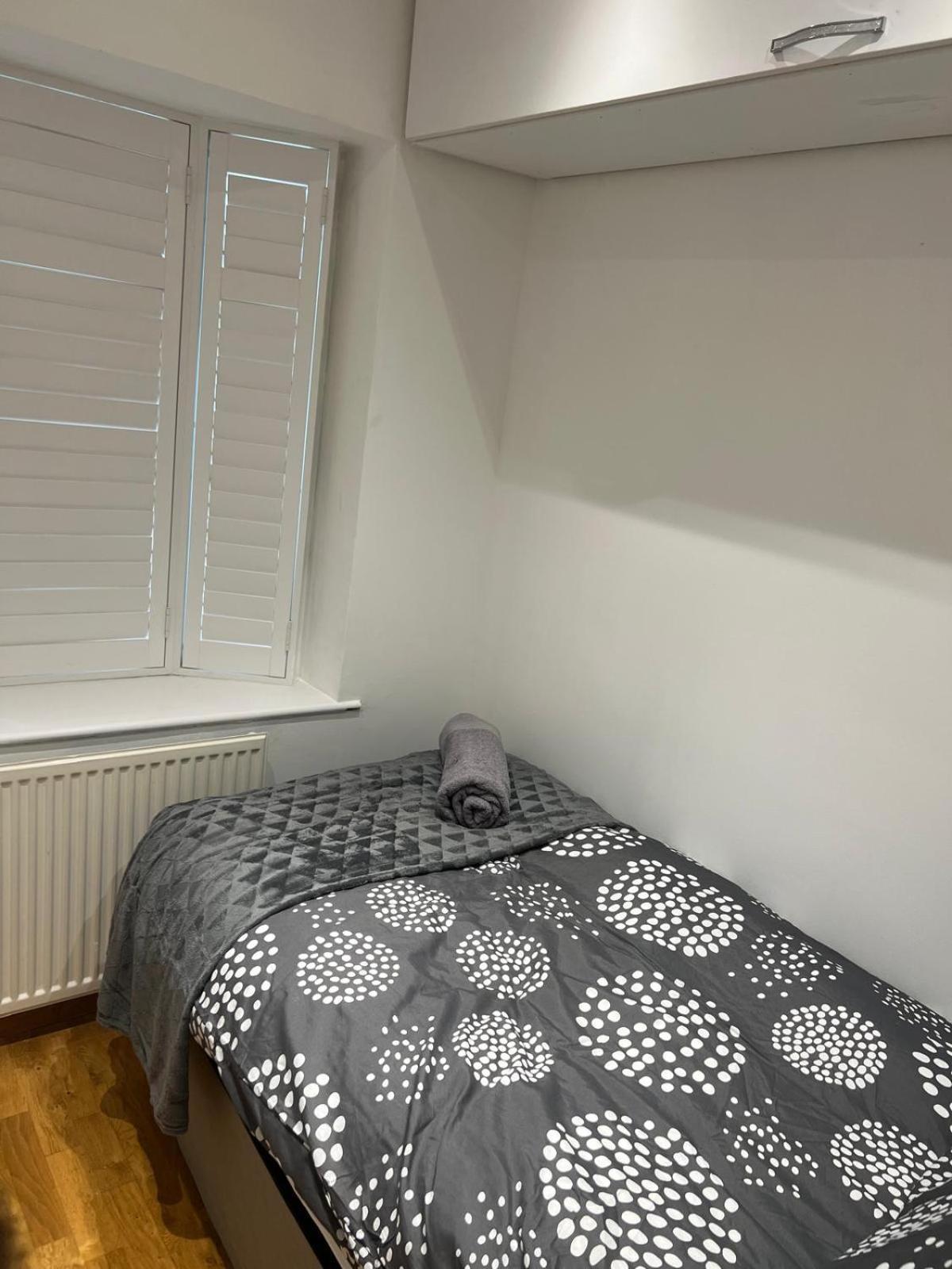 Good Priced Single Rooms In Northolt Extérieur photo