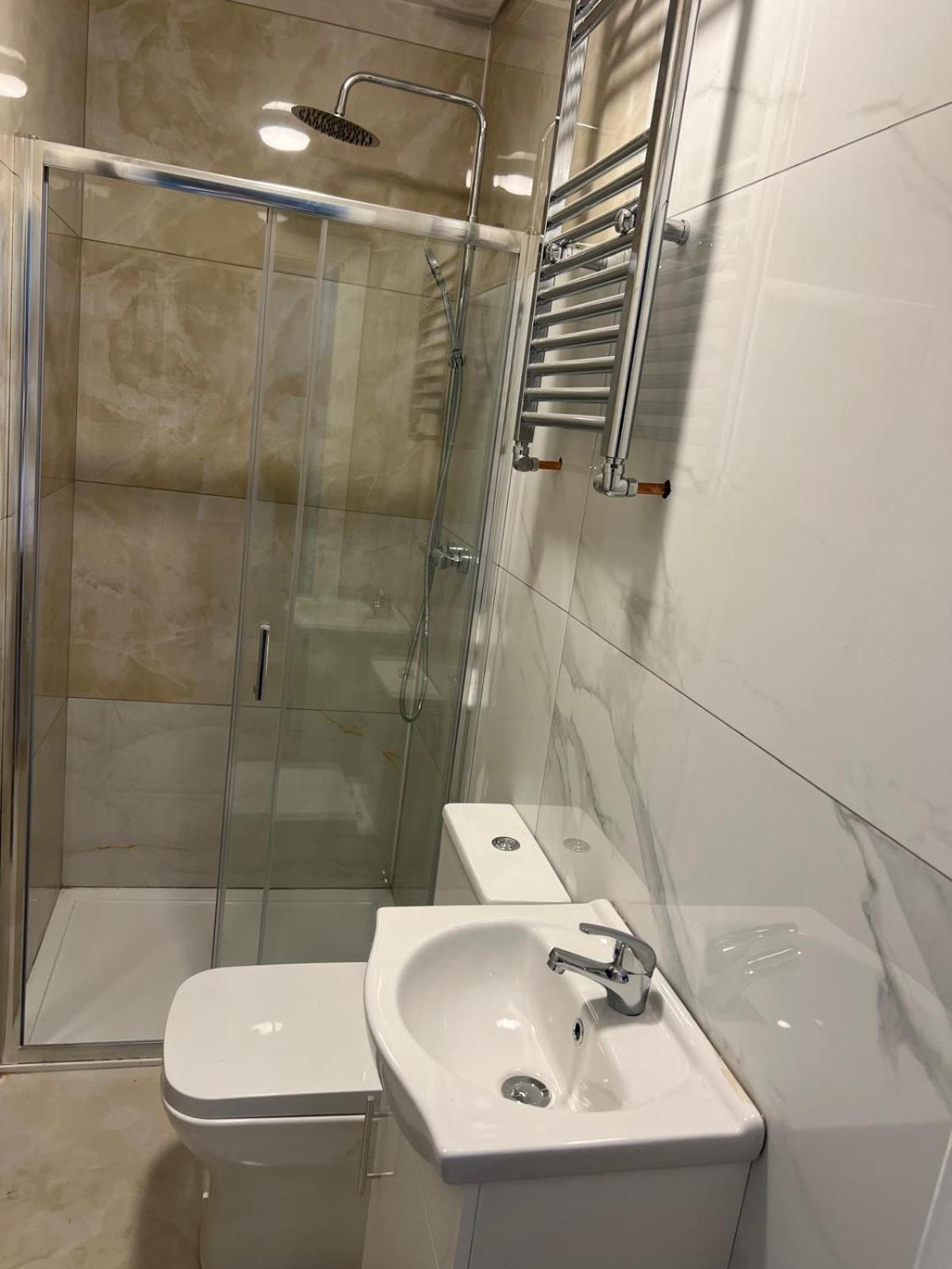 Good Priced Single Rooms In Northolt Extérieur photo